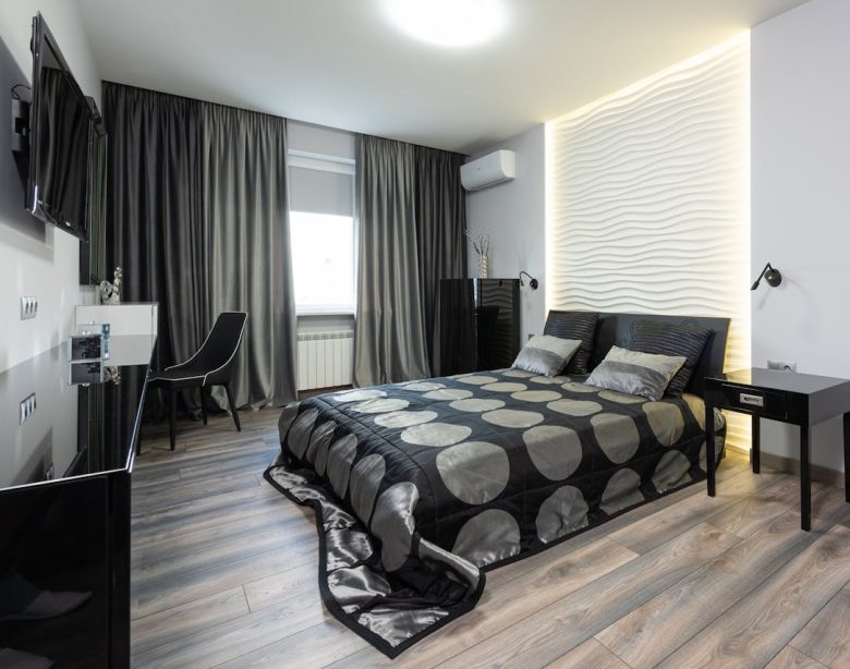 Marier le noir et le blanc pour une chambre élégante et moderne