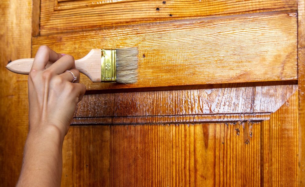 guide complet pour un résultat parfait de la Peinture pour le bois sans poncer